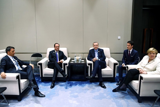 Cumhurbaşkanı Erdoğan, Fransa, Almanya ve İtalya liderleriyle bir araya geldi