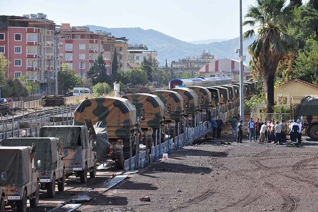 Gaziantep'ten Adana'ya askeri sevkiyat