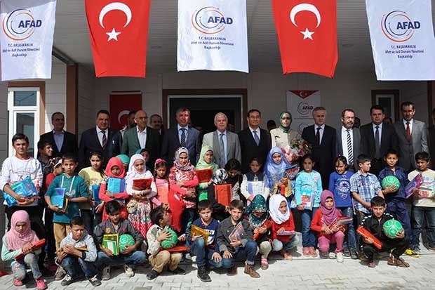 Güney Kore'den çadır kente okul desteği