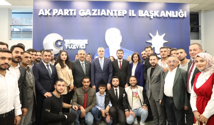 Bakan Işıkhan’dan Teşkilata Övgü 