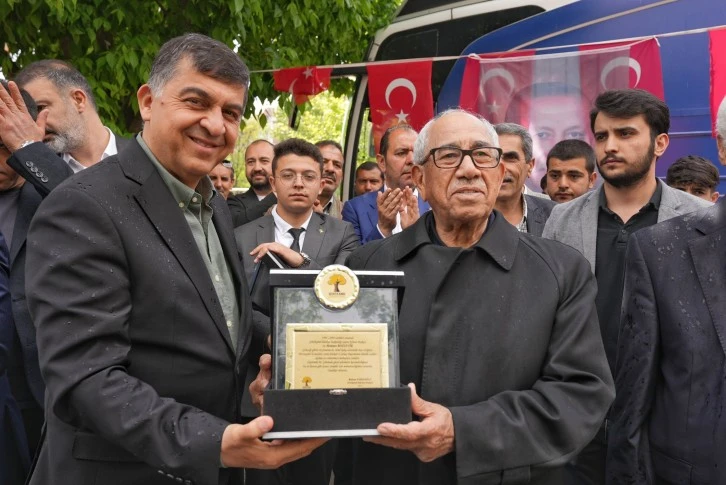 FADILOĞLU'DAN BOZGEYİK’E PLAKET