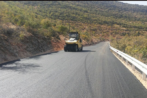 Büyükşehir’in asfalt atağı devam ediyor