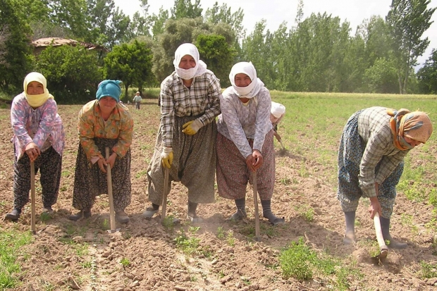 ÇİFTÇİLERDEN ‘SİYASİ’ TEPKİ