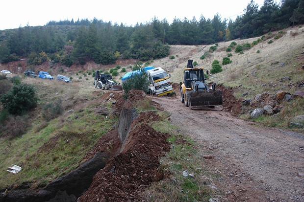 Boru hattından 30 bin litre petrol çalındı