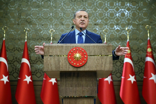 Cumhurbaşkanı Erdoğan'dan millete teşekkür: "YALNIZ OLMADIĞIMI BİLİYORUM"