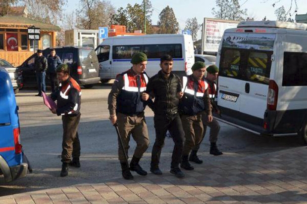 Cinayet zanlısı Yunanistan'a kaçamadan yakalandı