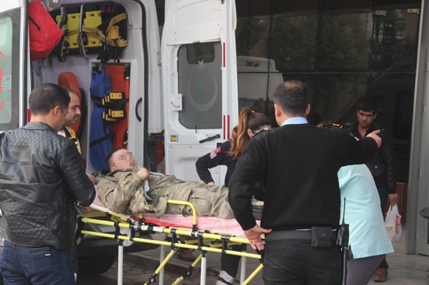 Yaralanan 2 asker Gaziantep'e getirildi