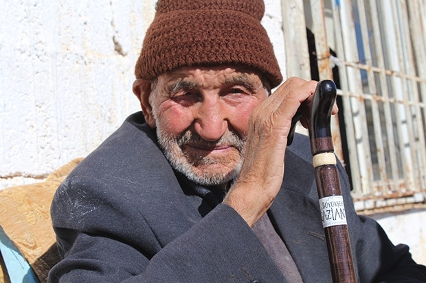 Büyükşehir asırlık çınarları unutmadı