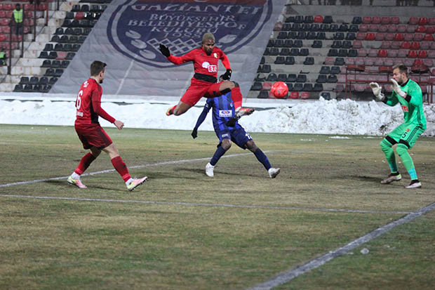 Büyükşehir Gaziantepspor, Eskişehirspor'a mağlup oldu