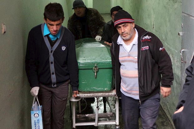 Gaziantep'te kamyonetin çarptığı 8 çocuk annesi öldü