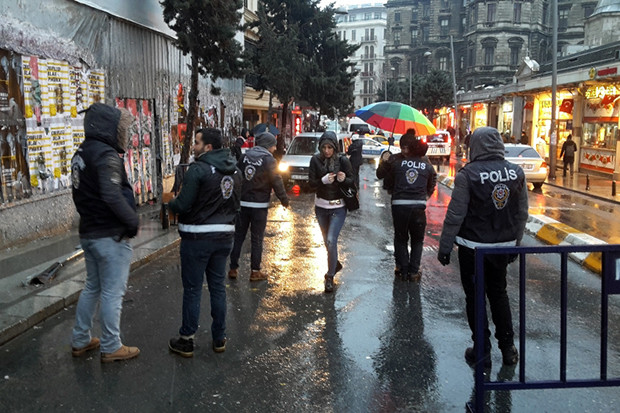 Taksim Meydan’ı araç trafiğine kapatıldı