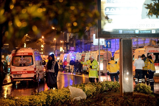 İstanbul Valisi: Saldırıda 35 kişi hayatını kaybetti