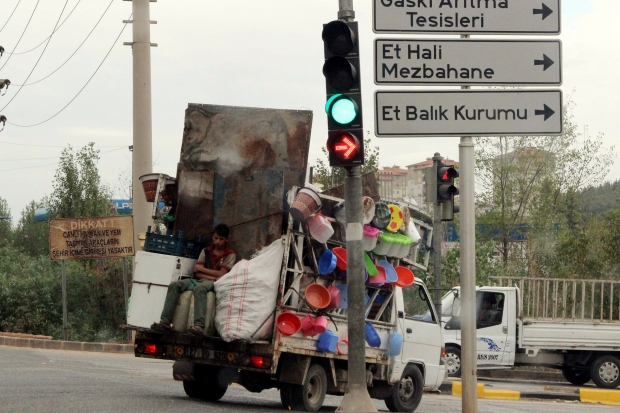 Hurdacı gencin tehlikeli yolculuğu