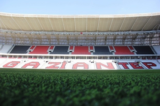 Gaziantep Arena açılıyor : Gaziantepspor forması hediye
