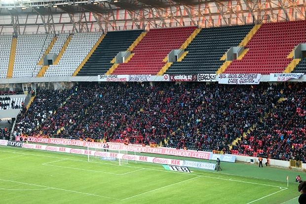 Gaziantep Arena'daki ilk maçı 7 bin seyirci izledi