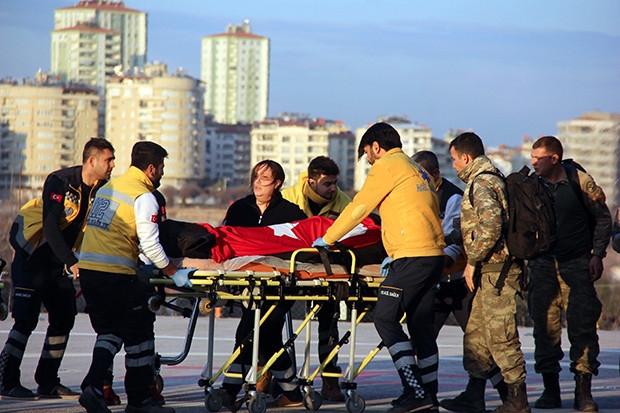 Şehit askerlerin cenazeleri Gaziantep'e getirildi