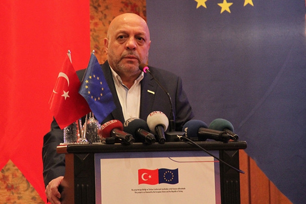 HAK-İŞ Genel Başkanı Arslan referandumda "evet" tarafında olduklarını açıkladı