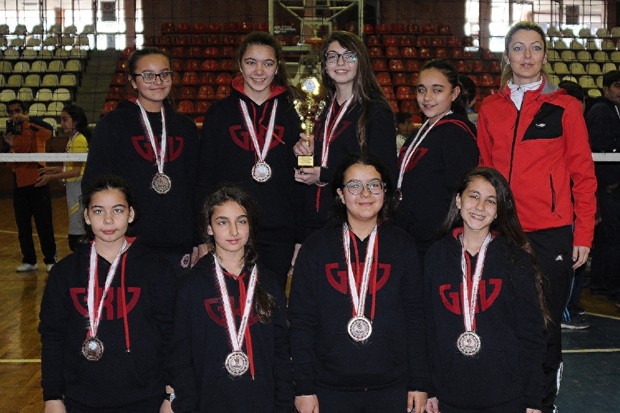 Gaziantep Kolej Vakfı’nın voleybol başarısı