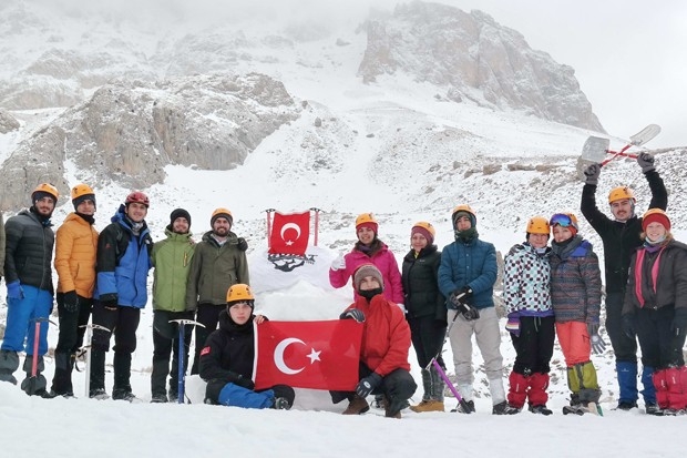 GÜDAT kış temel eğitim kampını  tamamladı