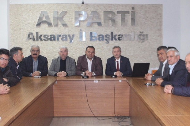 Başkan Tahmazoğlu siyaset akademisinde konuştu