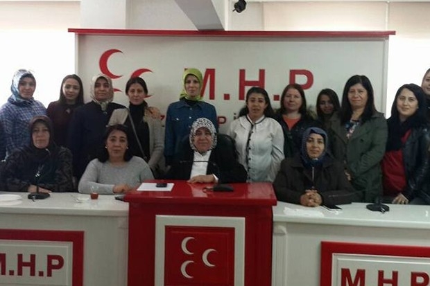 MHP’li kadınlar 'EVET' için toplandı