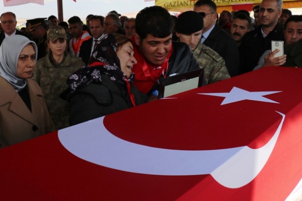 Şehit Yüzbaşı son yolculuğuna uğurlandı