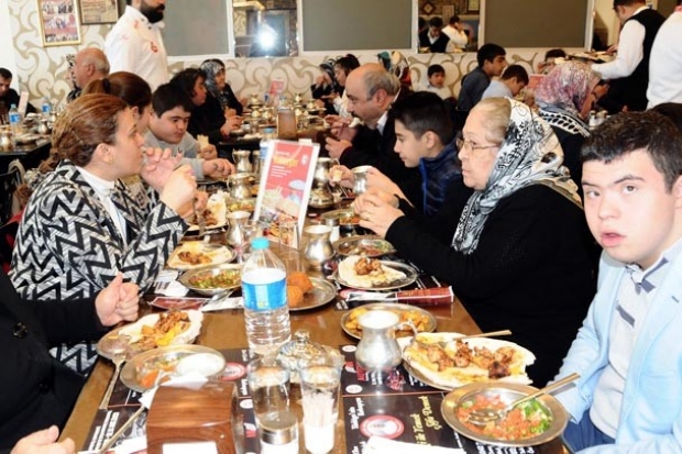 Gaziantepli aşçılardan, Down sendromlulara destek