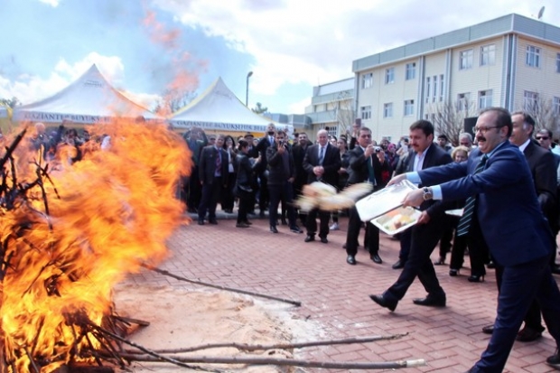 GAÜN’de Coşkulu Nevruz kutlaması