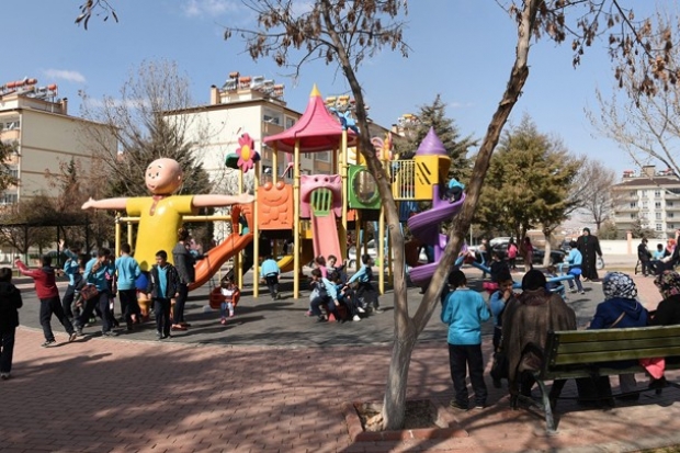 Şahinbey belediyesi parkları güzelleştiriyor