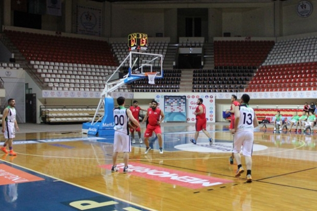 Basketbol heyecanı yaş sınırı tanımıyor