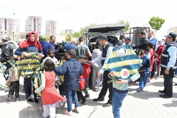 Gökyüzü rengarenk oldu