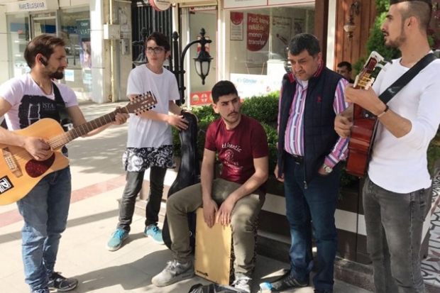 Gazi Muhtarpaşa caddesi İstanbul'u aratmayacak