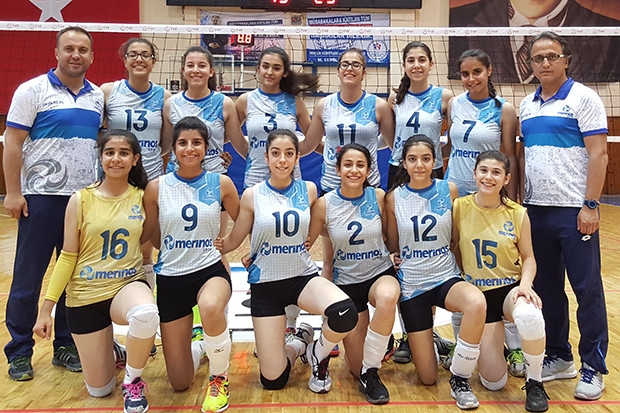 Merinosspor bayan yıldız volyebol takımı Türkiye finallerine katılıyor