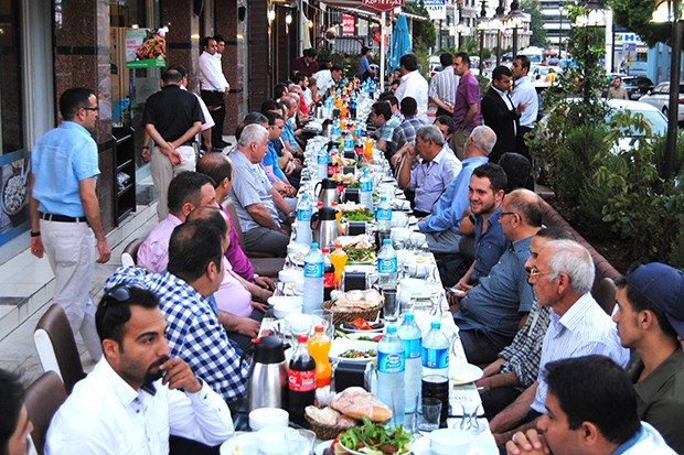 BEŞLER’in geleneksel iftar coşkusu