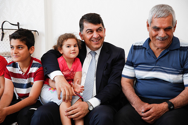 Başkan Rıdvan Fadıloğlu, iftar öncesi şehit ailesini ziyaret etti