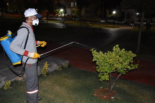 Sinek ve haşereyle mücadele çalışmaları sürüyor