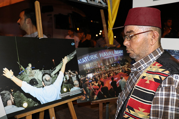 15 Temmuz'un yıl dönümünde ihanet gecesinde çekilen fotoğraflar yoğun ilgi gördü