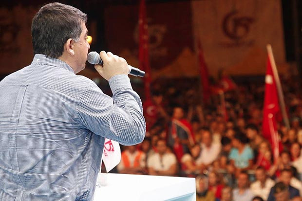 Başkan Rıdvan Fadıloğlu, demokrasiye sahip çıkanlara teşekkür etti