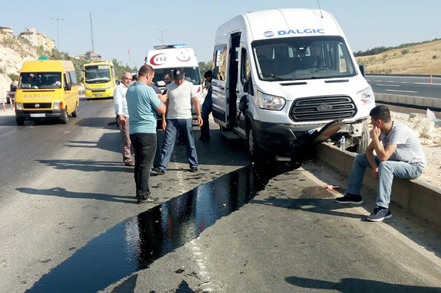 Gaziantep'te işçi servisleri çarpıştı: 6 yaralı