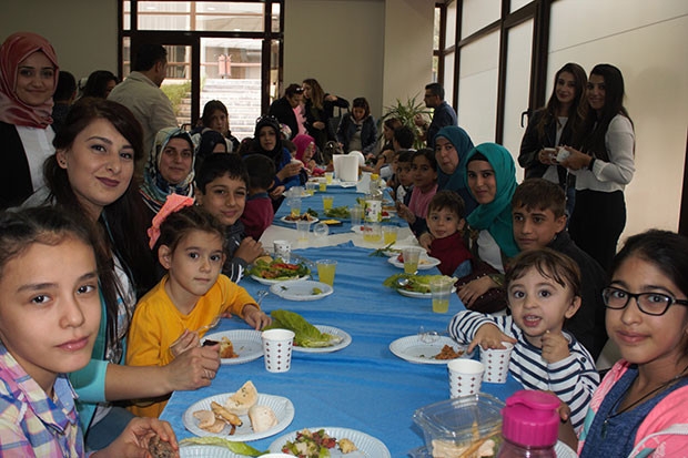 Çölyaklı çocuklar HKÜ’de buluştu