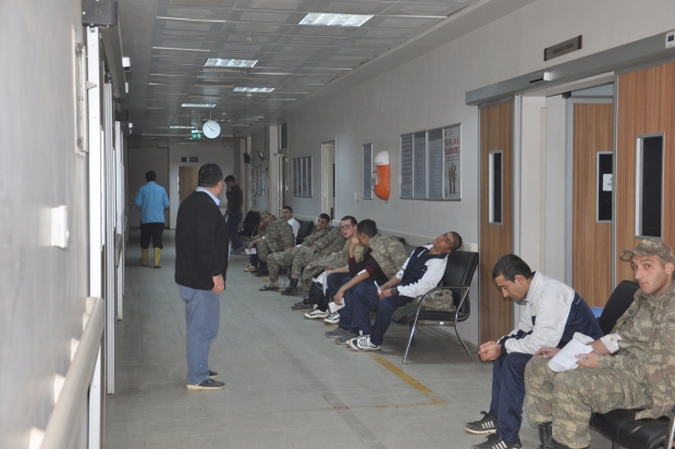 Gaziantep'te 70 asker gıda zehirlenmesinden hastaneye kaldırıldı