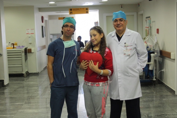 12 yaşındaki hasta açık kalp ameliyatı ile şifa buldu