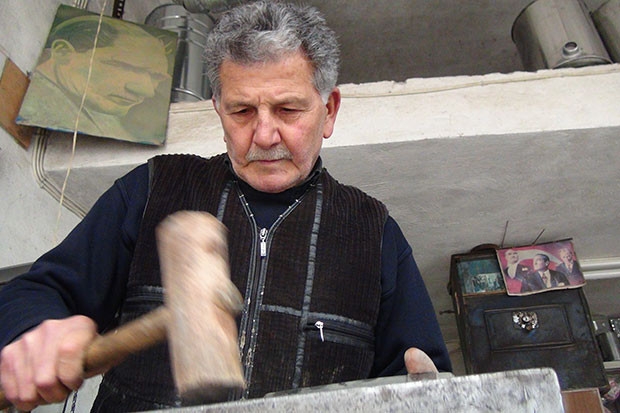 Lakabı 'Tenekeci', soyadı 'Çanakçı'