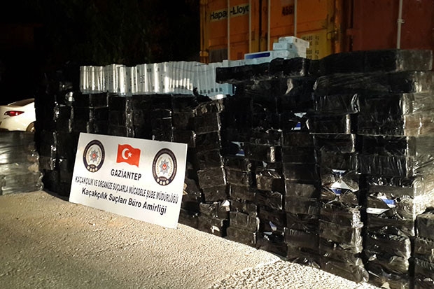 Gaziantep'te 20 bin 100 paket kaçak sigara ele geçirildi