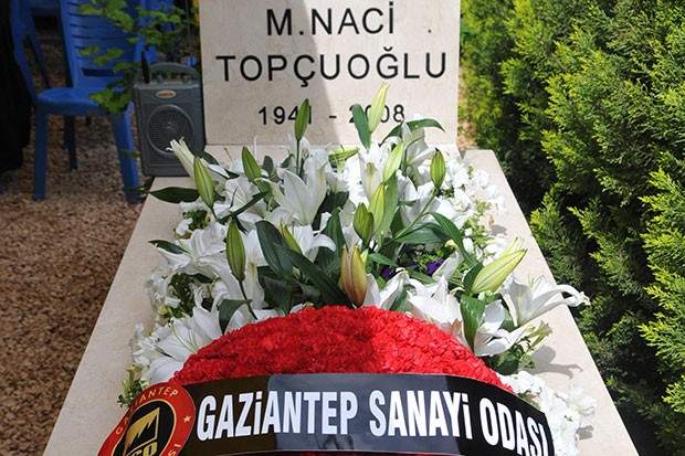Naci Topçuoğlu mezarı başında anıldı