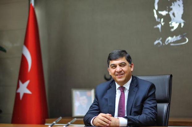 Başkan Rıdvan Fadıloğlu öğretmenler gününü kutladı