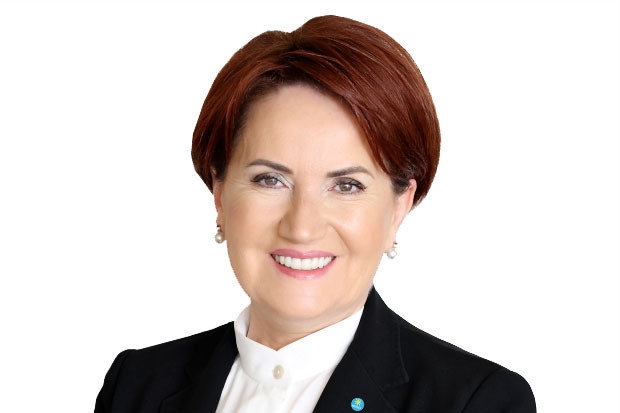 İlk misafirimiz Meral AKŞENER