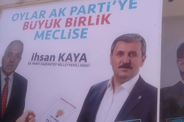 AK Partiden ilginç afiş