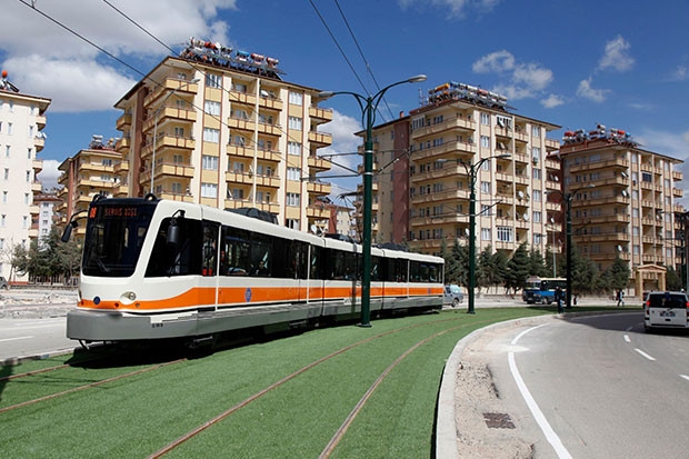 15 TEMMUZ GÜNÜ BELEDİYE OTOBÜSLERİ VE TRAMVAYLAR ÜCRETSİZ