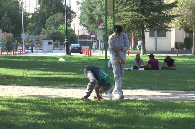 Vatandaşlar kendilerini parklara atıyor